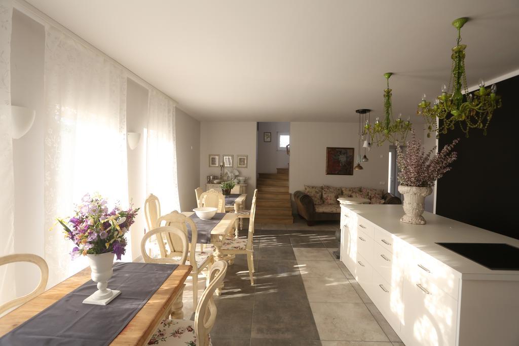 באלאטונפורד Pastel Guesthouse מראה חיצוני תמונה